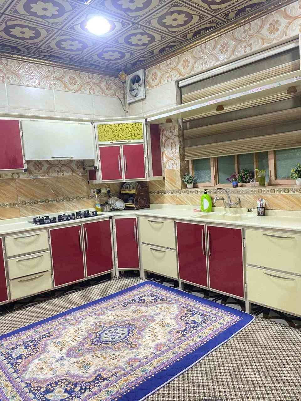 يالله على بركة الله بيت للبيع اوللمراوس طابو صرف مساحته 250م طابقين عنوانه قضاء بلد باب السور قرب حسينية الامام زين العابدين ع يتكون البيت من الطابق الأول 2غرفتين منام وصالة واستقبال ومطبخ ومجموعة صحيات الطابق الثاني 2غرفتين منام السعر 165مليون الاتصال ***********
