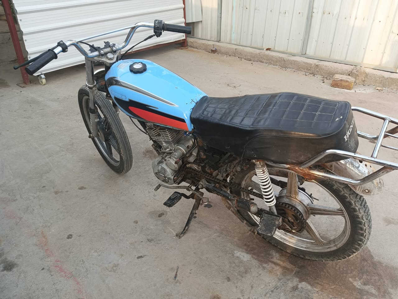 ايرانيه للبيع 5 كير لا صوت لا تبخير مكينه تخبل ب 300 بيها مجال المكان بغداد الثعالبه
***********
