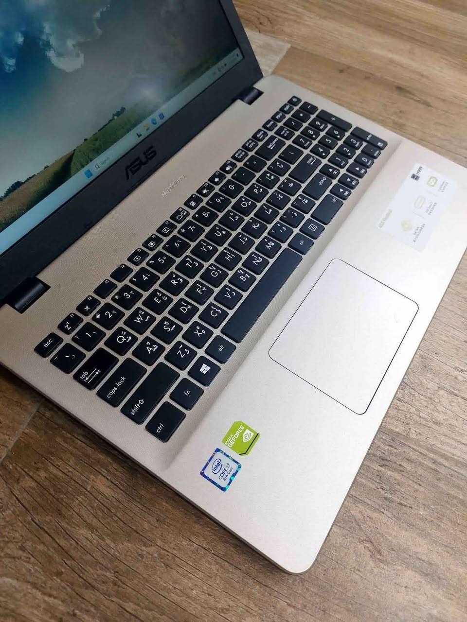 لابتوب مميز جدا كارت شاشة خارجي 4GB 
Asus Vivo Book x542un Ci7
مناسب للبرامج الهندسية والتصاميم والأمن السيبراني والبرامج المكتبية والحسابية  .
. 
السعر 440 الف مع التوصيل المجاني والحقيبة والشاحن الأصلي 
. 
Cpu Ci7-8550U جيل ثامن 
Hard 256GB nvme قابل للتطوير 
Ram 8GB DDR4 قابل للتطوير 
Vga 4GB nvidia MX150 خارجي منفصل 
15.6 screen 1920x1080 FHD
Back-light Ar-En ضوئي 
Charger dell شاحن اصلي 
النظافة شرط اخو الجديد تفحص بيدك واجيك يلة تأخذها بغداد, العراق


**إذا كنت صاحب هذا الإعلان وتريد حذفه لأي سبب، رجاءا أرسل رسالة إلى الدعم الفني**