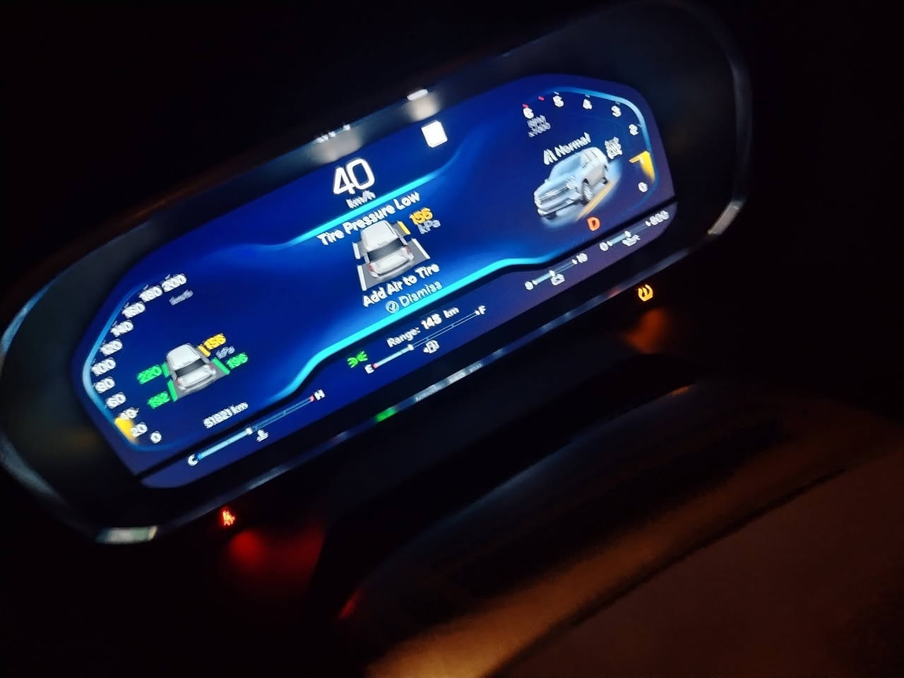 سلام عليكم تاهو ٢٠٢٢ حادث سقوط شجره عليه بجم ارباك كله شركه بنيد جاملغ امبدل فقط والباب مصبغه رقم بغداد بسمي ماشيه ٥٠ الف كيلو متر تخم تاير جديد ***********
