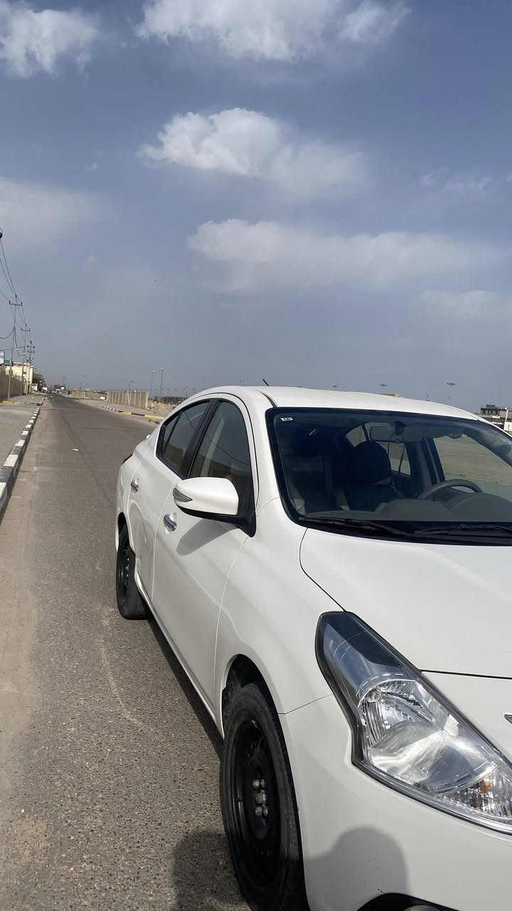 سلام عليكم 
نيسان صني مصري للبيع  مديل 2025  ماشيه 40الف 
سياره  مال بيت ضربتها كما موضح بلصوره 
سعرها 122 
بسمي وكاله 
***********
