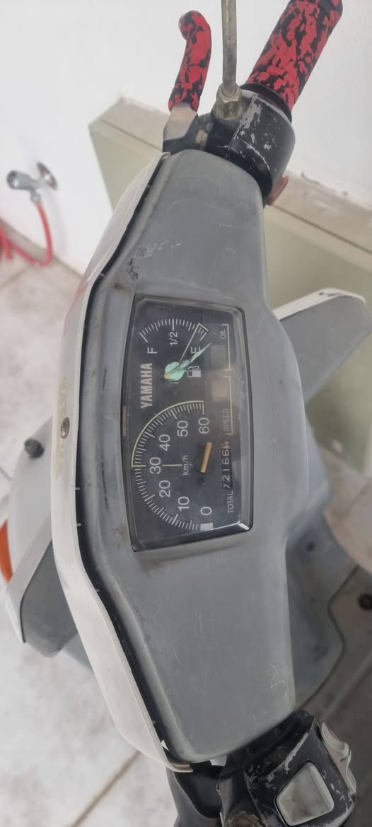 مطور بيكم
كامل لون ابيض جديد كلو شغال ويرمنه بس يردلو باتري محرك شرط مامفتوح بس قبق هندر مفتوح الباقي شرط لل ببع السعر 325 وبي مجال بسيط *********** مكان موصل الايسر
