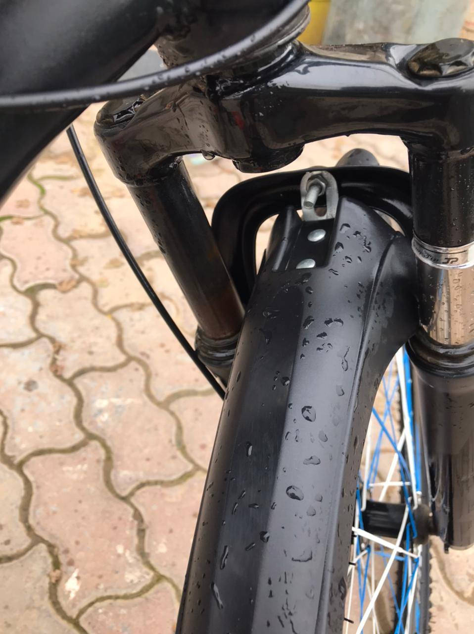 للبيع فقط 7 كير و 3 نمر مبدل شغلتين بس لي هو تايرات بلادي وشديت هذني لان اسرع وما يصير بنجر بسرعة بريك كدام وخلفي بس يحتاج تبدل سيم و كير الخلفي كذلك الباسكيل مال بيت شرط نظافة اكو زنجر خفيف كلش مكاني حي واسطي وهذا رقمي *********** السعر ب 75 وبي مجال للطيبين
