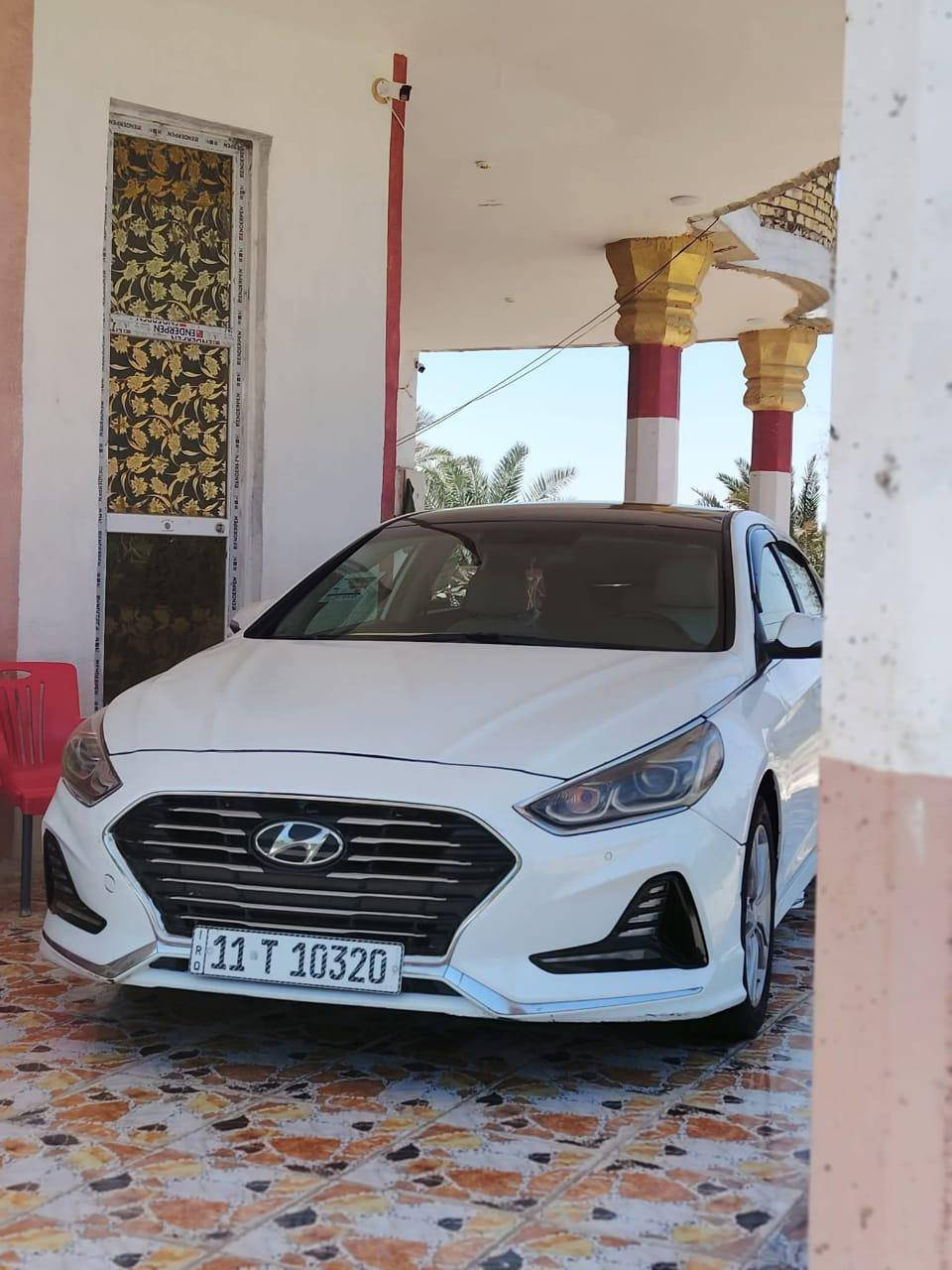 السلام عليكم
سوناتا ٢٠١٨ امريكي 
حادثهة بسيط مرفق بالسونار
محرك ٢٤٠٠  مامفتوح
ماشيه ٥٩ الف 
السيارة جديدة فول عدا الفتحة
حساسات امامي و خلفي
كامرة دوارة
رادارات 
بصمه تشغيل و ابواب 
جنطه ذكية
شاشه كبيرة تدعم كار بلي و اندرويد اوتو بلادي
دواخل جلد
كشن كهربائي
كشنات تدفئة تبريد
لايت زنون 
رقم بغداد انكليزي بأسمي سنوية لل٢٠٢٩
مكان السيارة بالنجف حي النصر
للاستفسار الاتصال على الرقم
***********
