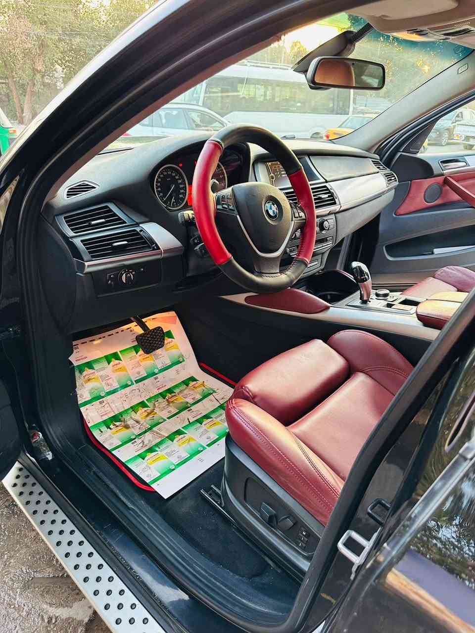 السلام عليكم 
BMW X6 2014 وكاله العروش 6 سلندر
سيارة جداً جديده ومابيهه اي نقص ع وضع الشركه 
المواصفات ... كثيرة جدا راح اذكر بعضها
جلد ... سلايد ... شاشة ... 5 كامرات ... حساسات امامي خلفي وجوانب ...
صندوق كهرباء ... سيدي جنجر 6 اقراص ويل اصلي شركة مميز ... بردات خلفيه بلاد ... شاشة وسطيه شغاله اوتو هولد هاندبريك بصمه ستيرن
كهرباء شفتات ستيرن
كشنات كهرباء داخل احمر
ستيرن كهرباء
والكثير من المواصفات
.. مكان السياره بغداد
جاهزه من كافة التفاصيل اي خلل بالدشبول او تحذير ماكو 

رقم ***********
‭0770 928 0713‬
