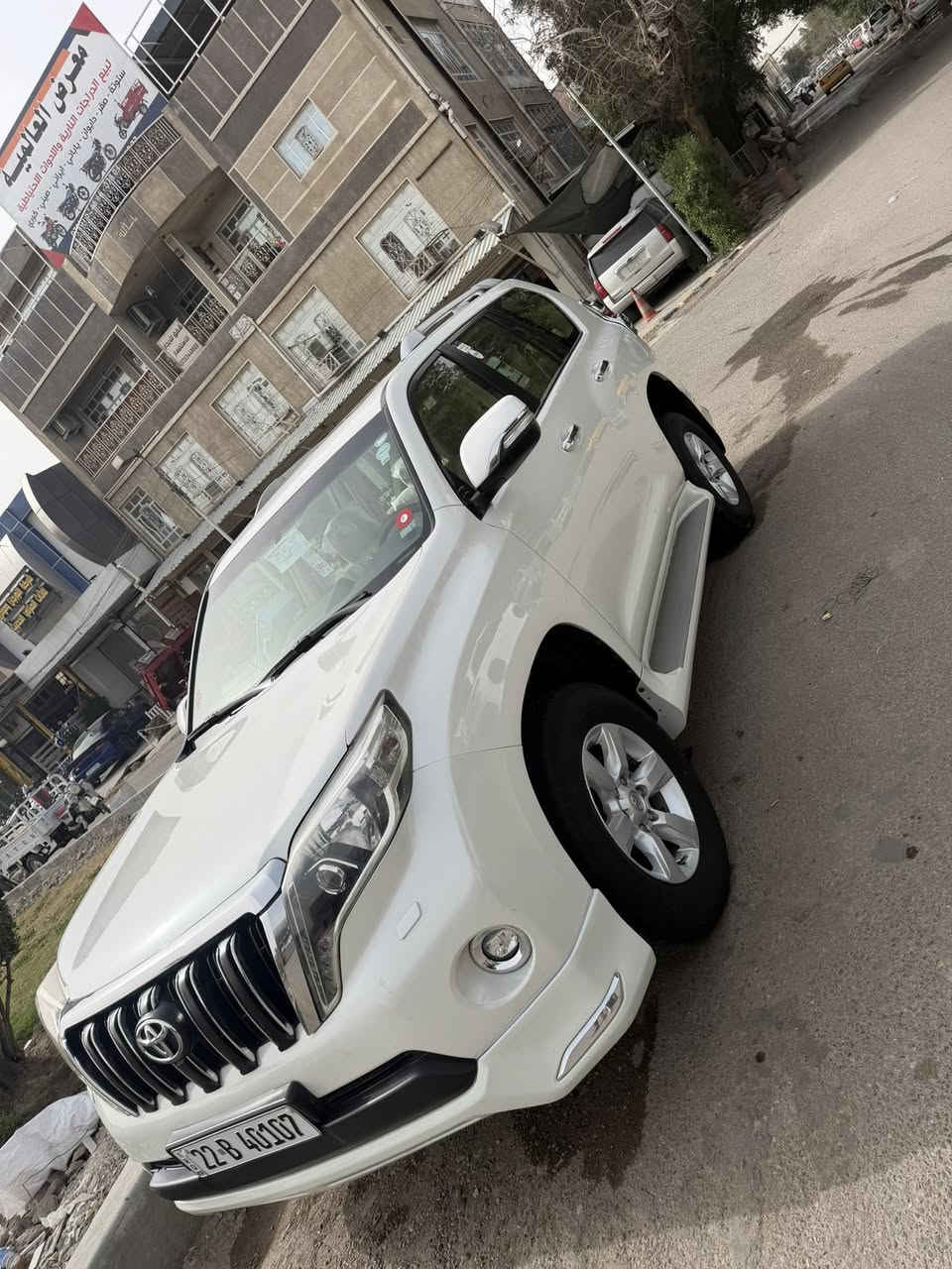 برادو ٢٠١٦. TXL
مكفوله عده بارد صغير يم السبير 
ماشيه ١١٠ الف كيلو
رقم وهزه جديد 
مابيها اي نقص جاهزه من كلشي 
مكان السياره بغداد
السعر ٣٥٥$بيها مجال بسيط
***********
