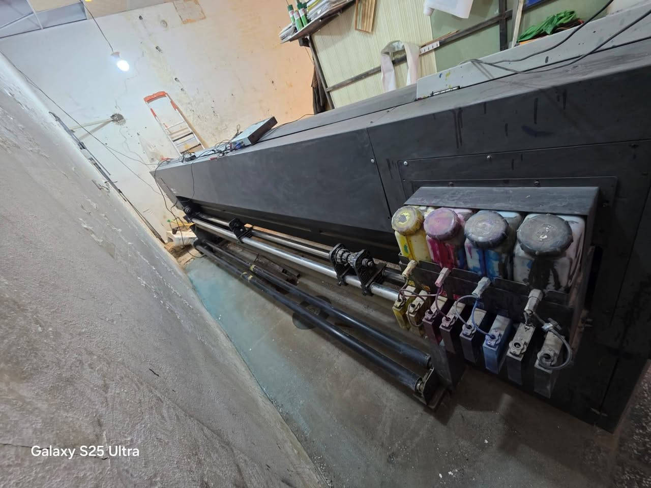 مكينة لوكر قياس 320سم للبيع
متوقفه من اشهر فقط تحتاج تبديل صوندات وهيد
جاهزة من كلشي 
رايدها بسعر مناسب جداً 

للتواصل:
***********
