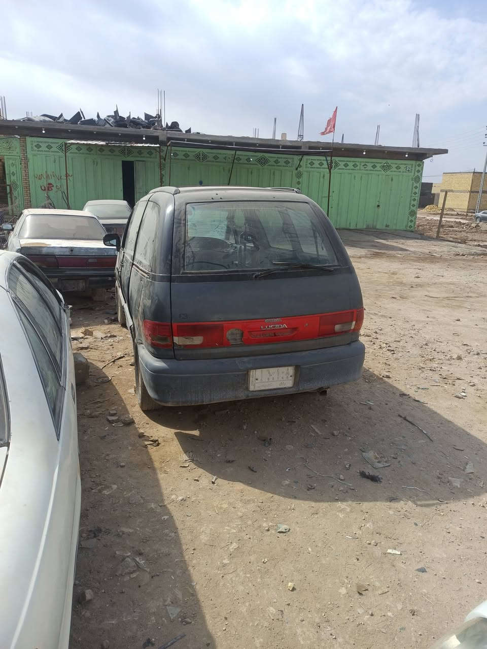 سلام عليكم سياره للبيع رقم بابل شرط الامداور محرك كير ونجي السعر 15ورقه بيعه مجال ***********
