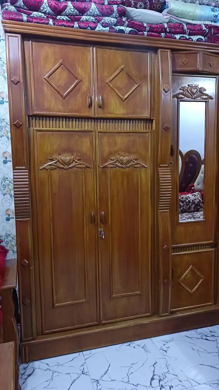 #للبيع
غرفه اخشاب صاج عراقي تزگام6ابواب كامله للحجز وللاستفسار ع رقم ***********يوجد واتساب.
