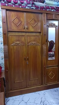 #للبيع غرفه اخشاب صاج عراقي تزگام6ابواب كامله للحجز وللاستفسار ع رقم 0...