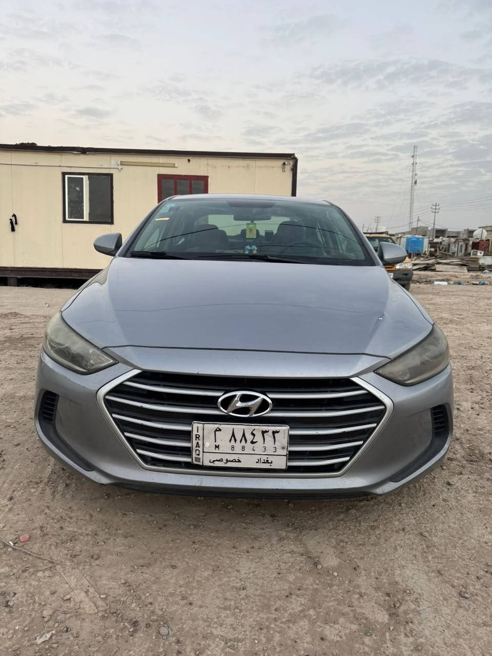 السلام عليكم اتصل ع الرقم لان اني مكلف
النترا ٢٠١٧ للبيع 
وارد امريكي حادثهة خلفي صندوك والدعامية مصبوغات وبيهة رصعات بسيطة مثل ما موضح بالصور
محرك ٢٠٠٠ دوش
تحكمات ستيرن 
٣ وضعيات قيادة ( ايكو - نورمل - سبورت )
***********
