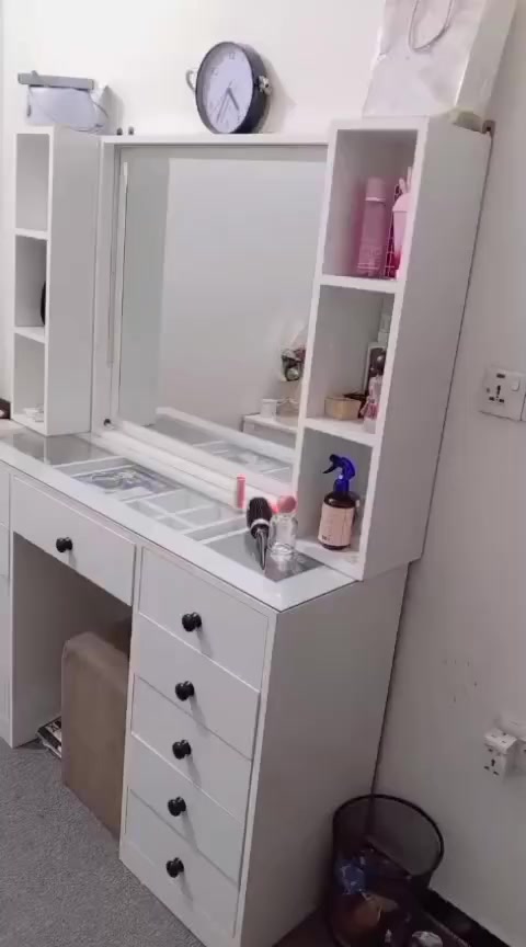 غراض جديدة صار 3 اشهر من مشتريهن
غرفة نوم 750 الغرفة البيضة ب400
الميز مع الكراسي ب150
المجمدة ب400    18 قدم و
والاسعار بيها مجال مكاني الصليخ مكلفة بالنشر


**إذا كنت صاحب هذا الإعلان وتريد حذفه لأي سبب، رجاءا أرسل رسالة إلى الدعم الفني**