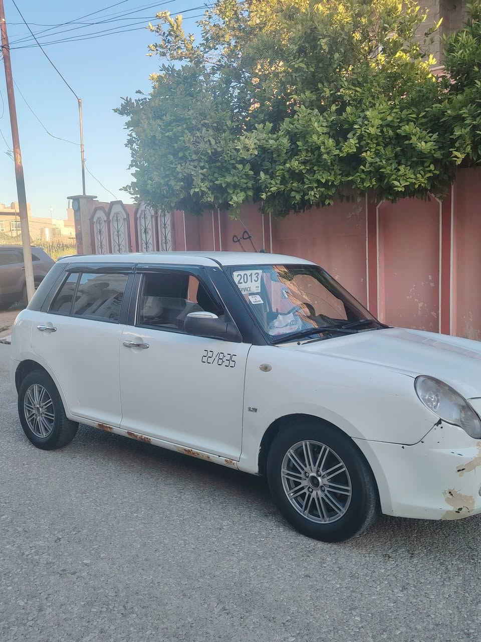 السلام عليكم بيع مستعجل ليفان 320  موديل ٢٠١٣ رقم بغداد باسمي سنويه جديده بدون ضرر مطلوب ٣٧ وبيها مجال بسيط
***********
