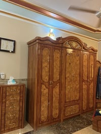 غرفه نوم للبيع 7 قطع مستخدمه شي بسيط  ونظيفه كلش كلش وعلما ان الغرفه م...