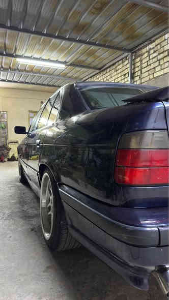 سلام عليكم
للبيع. بي ام موديل. 1994. اصل. 
حجم. 525 مكينه مسكر تك فانوس 6 سلندر. 
كير اوتوو سياره وارد يابان ، سلايد 
 بجم عريض تبريد شغال ثلج
جام كهرباء  
حساسات خلفيه
صدر خلفي امامي تخم تاير كله جديد
ويل 18 رياضي
 مكينه كير خير من الله 
 السعر 60 وبيها مجال 
مكان سياره بغداد 
*********** بغداد
