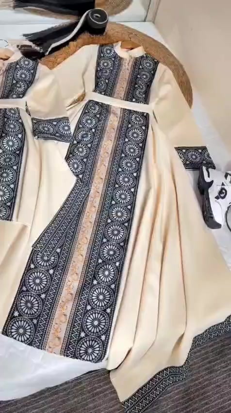 فستان رمضاني❤️‍🩹
سعر تونز الام مع البنت 48
الخامة هوريم دابل تركي الاصلي
قياس الام 38-40-42-44-46-48

قياس البنت 6–8–10–12 سنة 

-سعر الام 30

-سعر البنت 25


**إذا كنت صاحب هذا الإعلان وتريد حذفه لأي سبب، رجاءا أرسل رسالة إلى الدعم الفني**