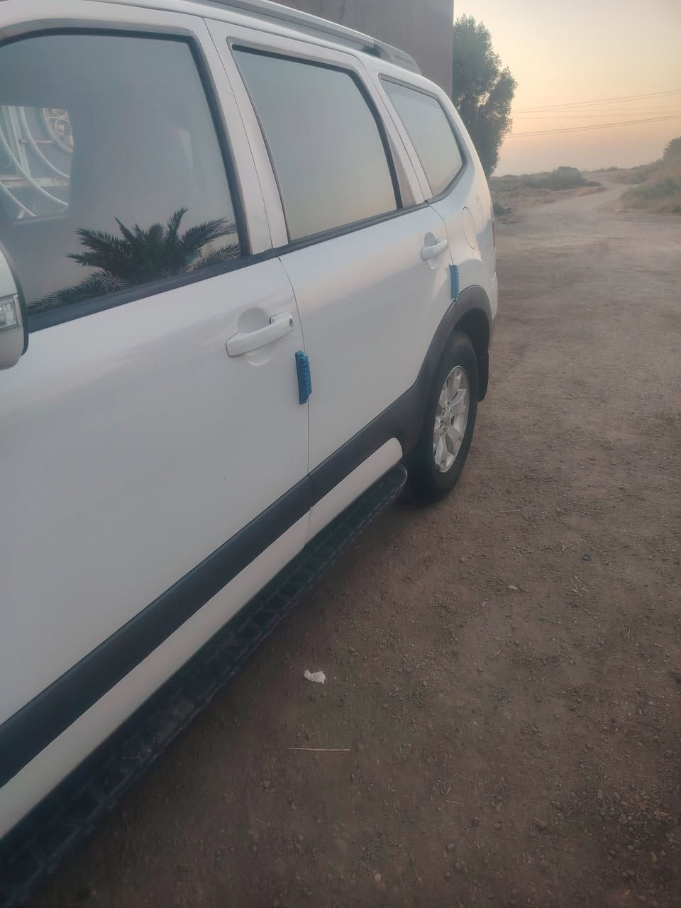 سلام عليكم مهافي للبيع ٢٠١٢خليجي فول عدا لبصمة فتحه فور ويل تحكم ستيرن جيهتين تبريد ثلج كير ومحرك شرط رقم قادسيه بسمي ملاحضه السيارة مكلوبه عل بنيد ولتكم لكدام فقط السعر ١١٢وبيها مجال مكان السيارة الديوانيه غماس التصال علا رقم ***********
