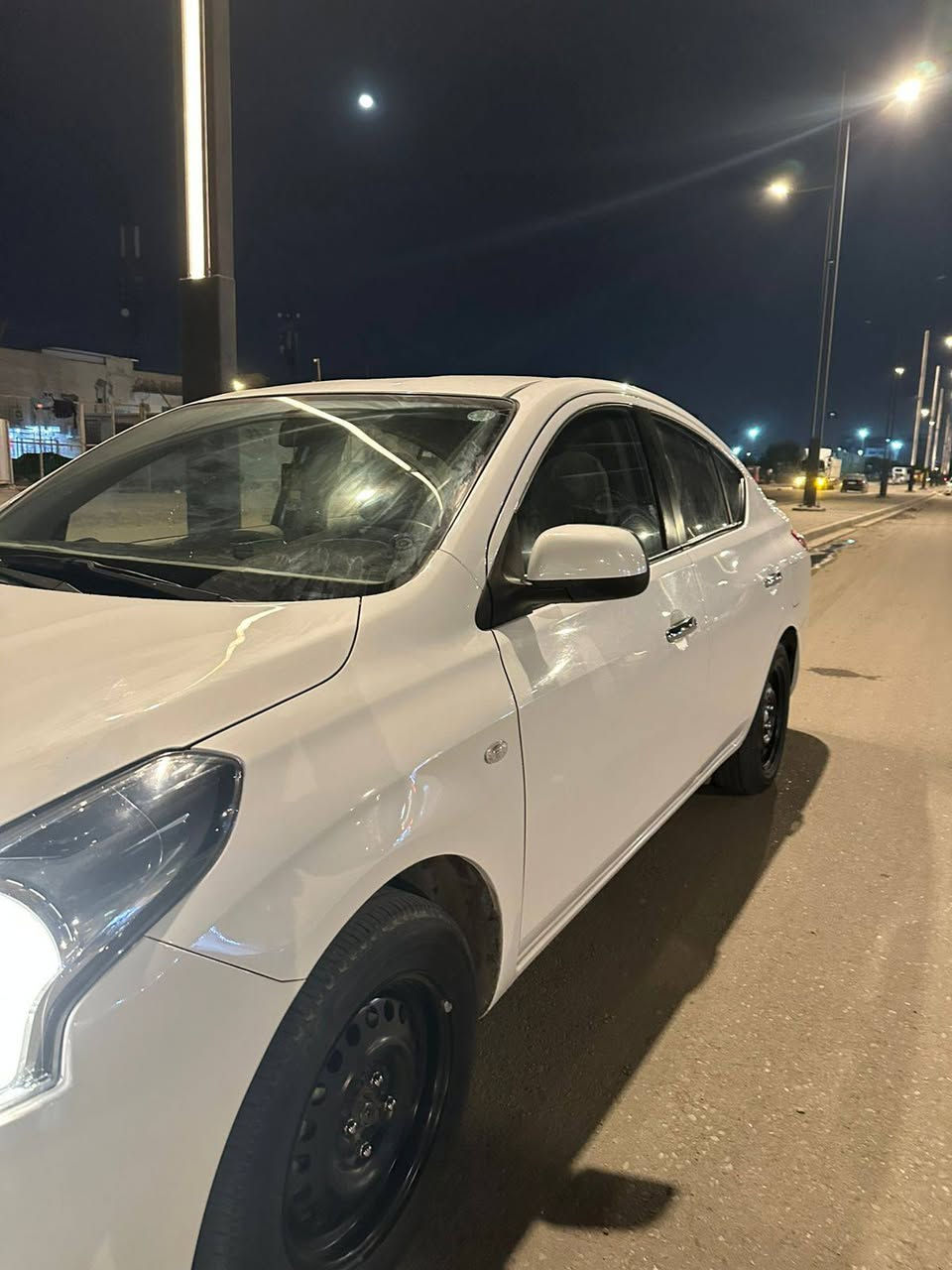 نيسان سني هندي 2024 كفاله عامة ماشيه 57الف سنوية تنتهي 2029 رقم اربيل شاشة وكامره السبير مانازل السعر 125ورقه للتواصل *********** المكان البصرة
