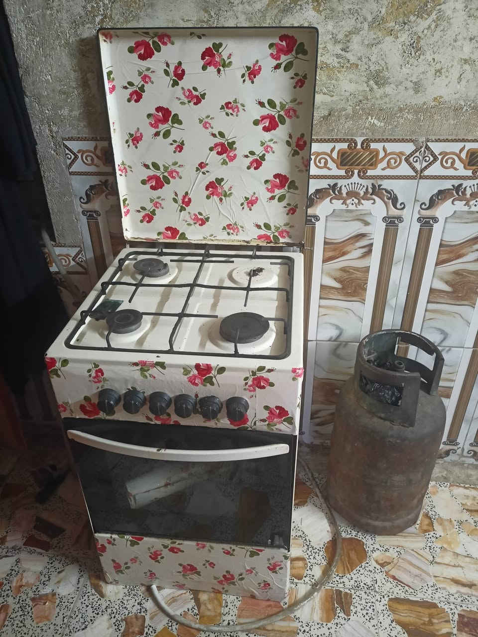 طباخ نضيف كله
شغاال ناره تخبل زركه 
بغداد الحسينيه


**إذا كنت صاحب هذا الإعلان وتريد حذفه لأي سبب، رجاءا أرسل رسالة إلى الدعم الفني**