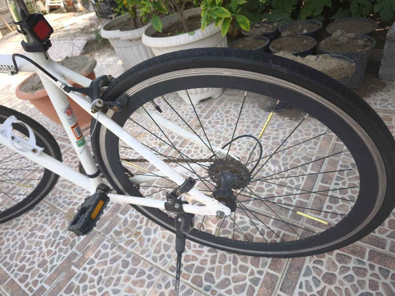للبيع دراجة نوع c700
الهيكل كله من الألمنيوم الدراجة خفيفه وبنفس الوقت مريحه وسريعه كامله من أضويه خلفيه واماميه وكلها شحن مو بطاريات و وياه ستاندات وبور بنك مربوط بل ستاند كامله من كلشي بس بيه ((ملاحظه بسيطة)) سعرهه  85 وبيه مجال مكاني صقلاوية ناحيه


**إذا كنت صاحب هذا الإعلان وتريد حذفه لأي سبب، رجاءا أرسل رسالة إلى الدعم الفني**