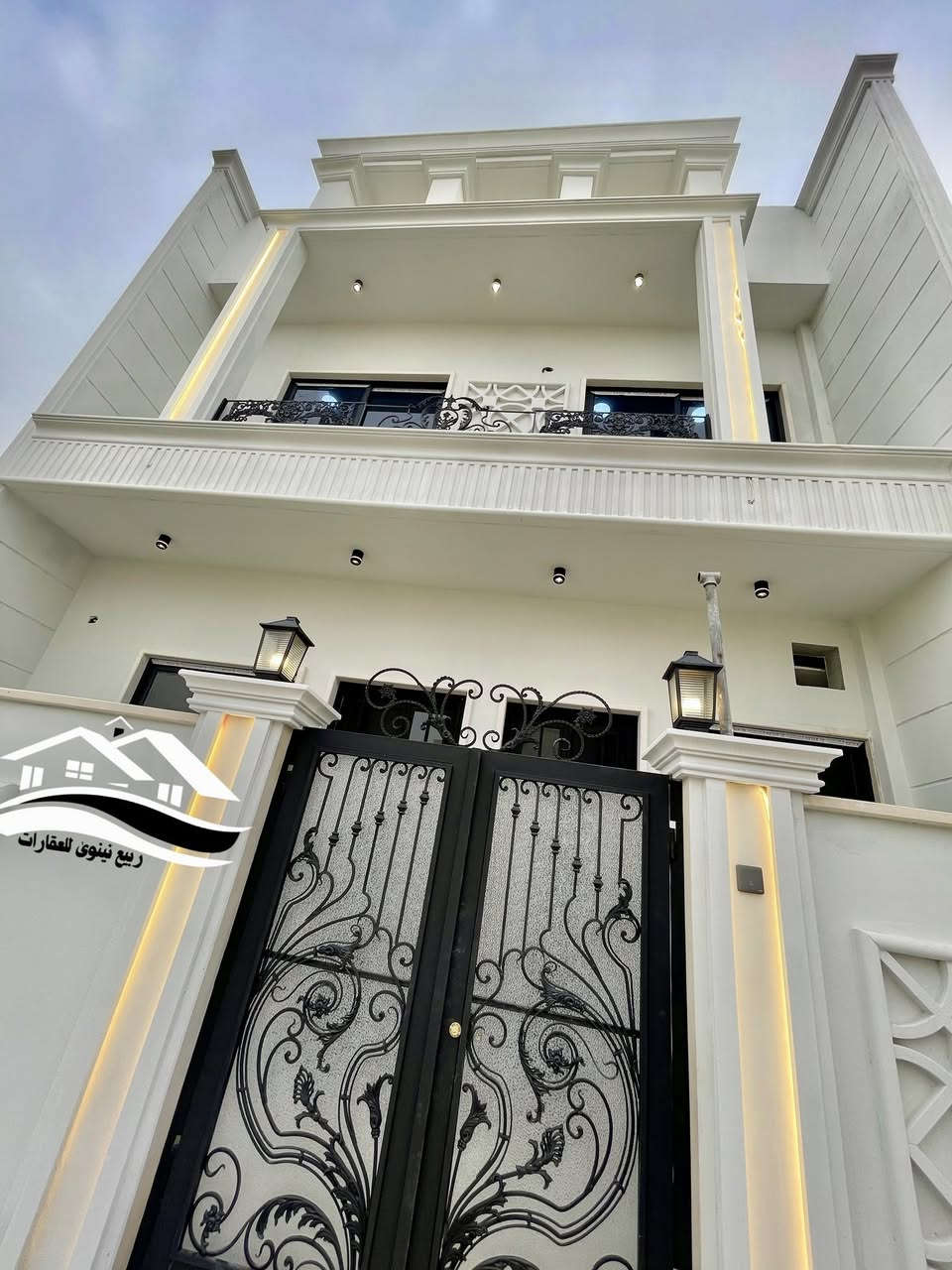 دار للبيع – حي الملايين الأولى
📍 موقع مميز بداية الحي تقطيع الصابونجي
📐 المساحة: 120 م📏 الواجهة: 7 م
✨ يحتوي: استقبال هول مطبخ 5 غرف نوم صحيات
📞 للاستفسار:
*********** ~*********** ~*********** ***********
مكتب #ربيع_نينوى_للعقارات
بعد تقاطع العريان _ مقابل الكمرك _ مجاور تيم مارت
