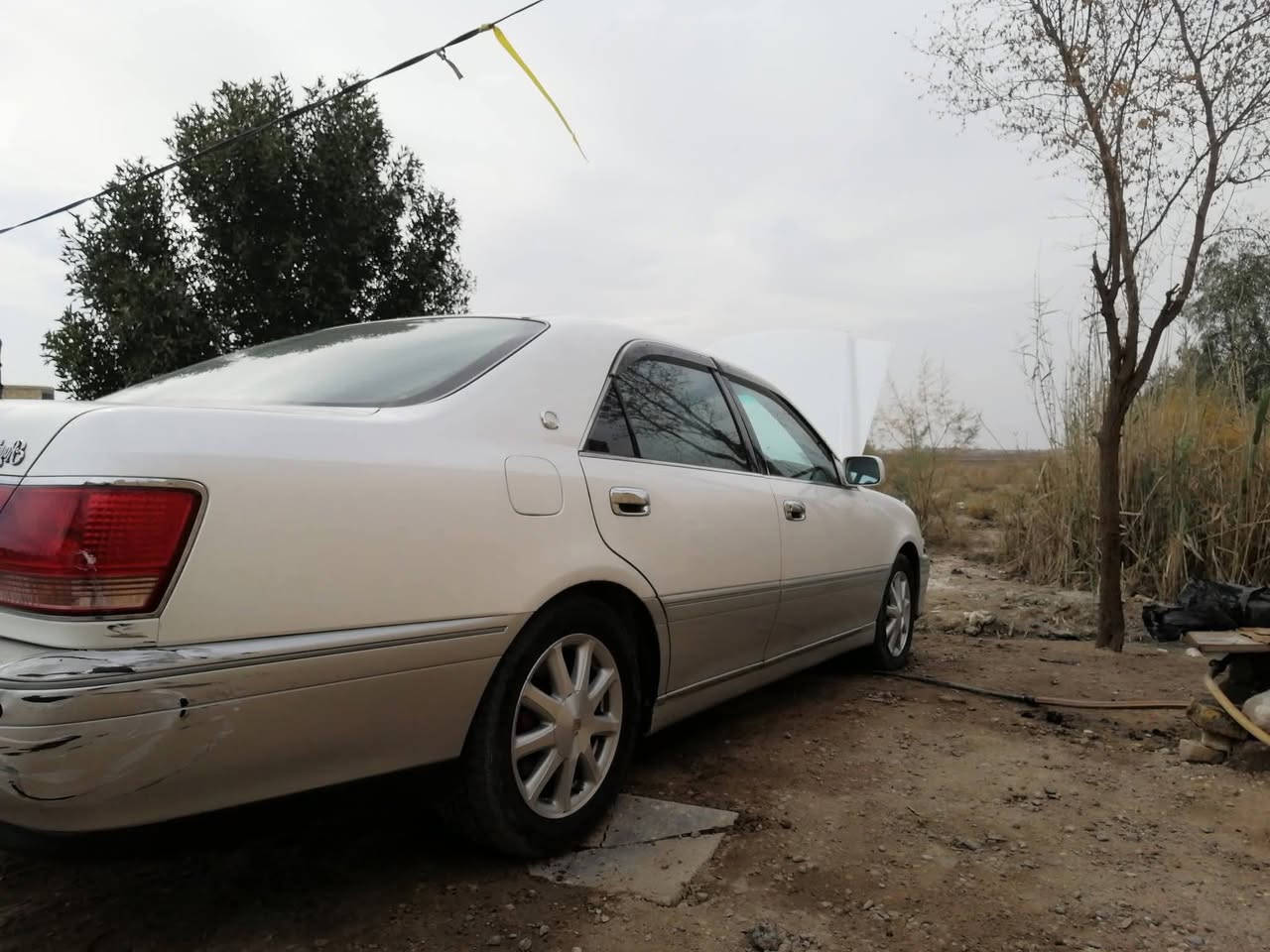 سلام عليكم  ملكه البيع مديل 2000 رقم بصره مشروع وطني قرار 48 شاصي 75 مداور ثاني يوم مكفوله ماعده الجاملق المامي والباقي مكفول من نقل الجثه والعيب الشرعي والصبغ والكصه اربع دكم +ستيرن كهربائيّ +برده خلفيه+كشنات جلد+مريات كهربائيّ +تبريد ثلث قطع +ويل ابو نجمه +محرك ديفور الجبير  السعر 160 وبيه مجال مكان السياره بصره الزبير رقم النتصال ***********
