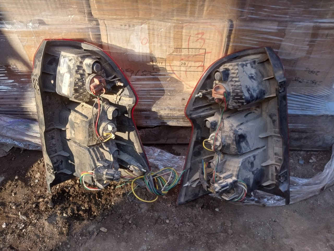 للبيع... زوج بك لايت سانك يونك اكتيون مال حاوية موديل ٢٠١٣ ، ٢٠١٤ ، ٢٠١٥ , ٢٠١٦ .
العنوان // بغداد الحي الصناعي- ساحة الطيران- شارع حسن عنتر .
هاتف // ***********
