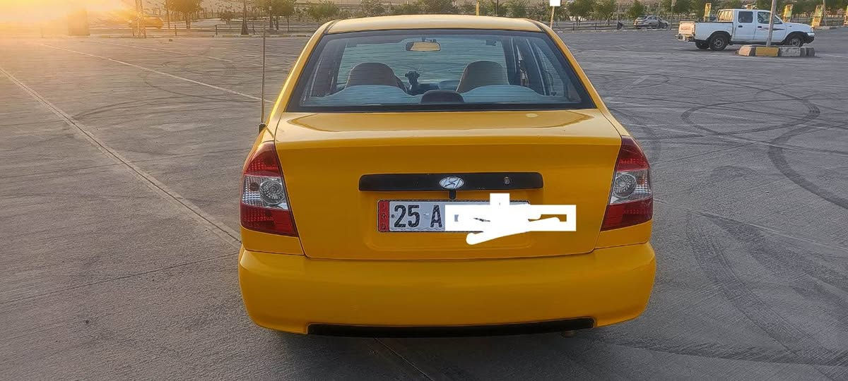 فيرنه 2009 كلين   بدون ضرر كلها عل ابلاد 
سنويه لحد 2027
  محرك 15 مرغوب جبير
بيها شاشه ايباد  او شاد بيها داشكام 
تايرات 4جديد  
سعر 80او بيها مجال 
*********** كركوك, العراق
