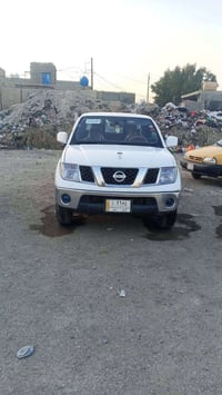 نيسان نيفارة 2009كير عادي مكينة وكير مكفولات جداد بس مكينة بية صوت يطغ...