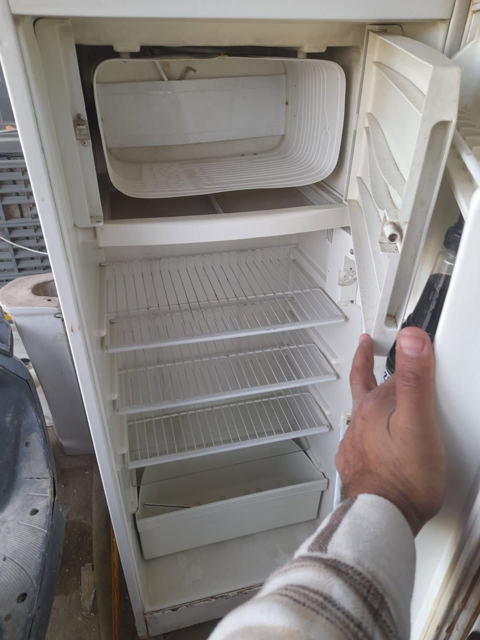 اغراض مستعمله للبيع تواصلو معنا علخاص.


**إذا كنت صاحب هذا الإعلان وتريد حذفه لأي سبب، رجاءا أرسل رسالة إلى الدعم الفني**