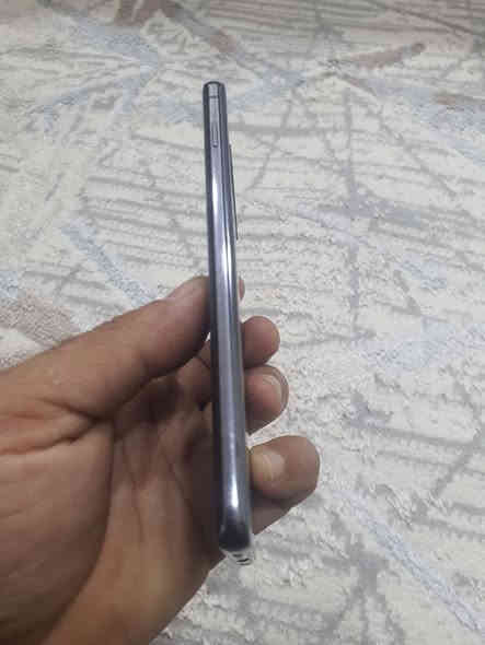 سامسونك اس١٠العادي ذاكرة ١٢٨ عشوائية ٨ الجهاز نظيف فقط بي فطور ناعمة بالشاشة متواجد خاص او رقمي
*********** بي واتس اب السعر ٨٠ بي مجال
