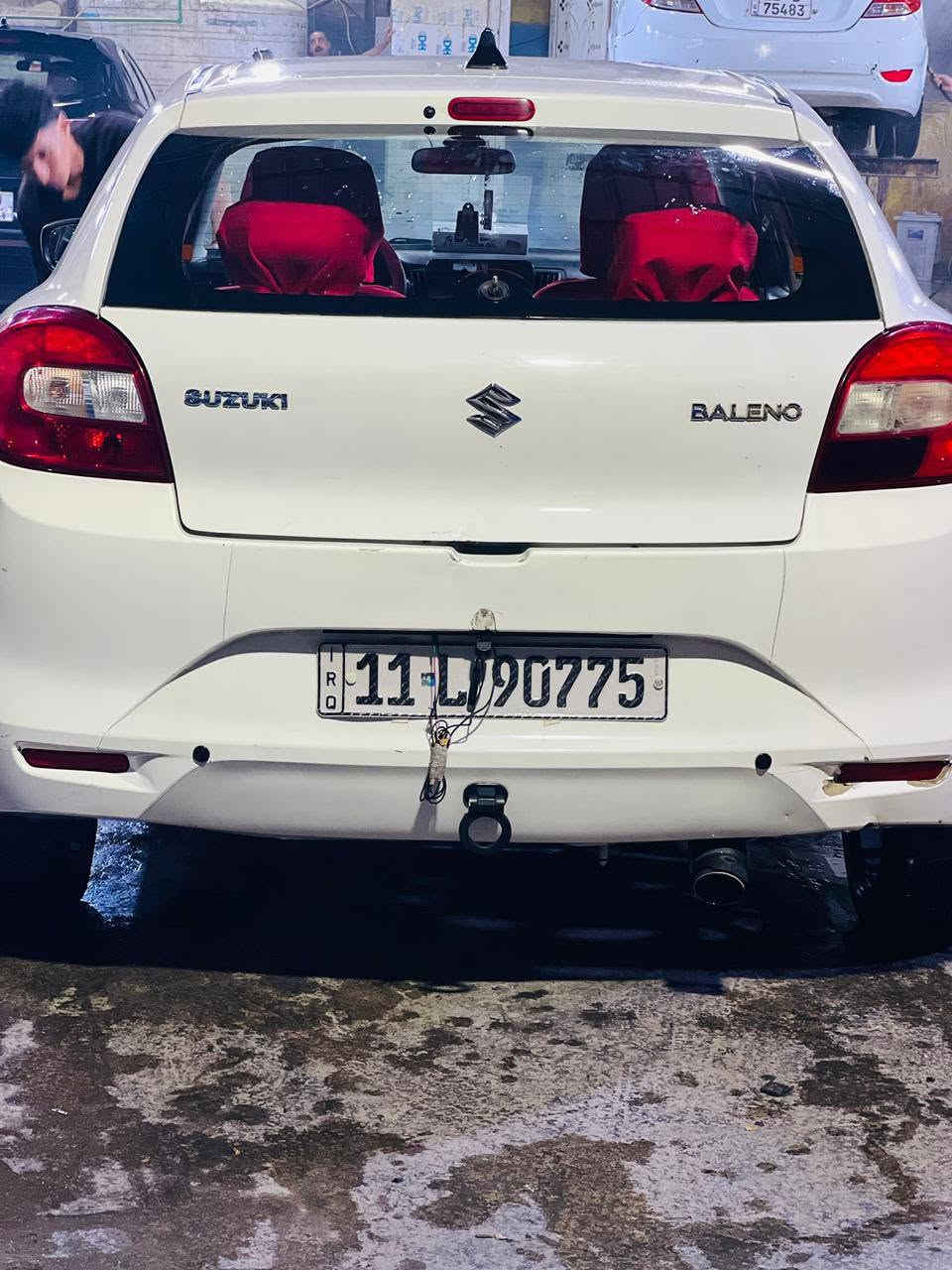للبيع suzuki baleno 2020 ياباني
سيارة حلوة وسبير منازل. 

مواصفات السيارة :
1/ السيارة حيل اقتصادية ومتصرف هواي بالبانزين.

2/ تبريد ثلج خير من الله.

3/ كامرة خلفية + شاشة تدعم نظام كار بلي/ أندرويد أوتو.

4/ محرك 1400 لتر 

5/ دوشمة جديدة ( أحمر-أسود ). 

6/ المسافة المقطوعة ( 93,000KM )  

7/ تايرات بحالة جيدة جدآ.
 
8/ يوجد بعض الطخات وموضحة بالصور. 

9/ تحكم كهربائي المراية 
 
السعر : شدة وخمس ورقات وبيها مجال. 

موقعي بغداد الدورة شارع أبو الطيارة أو زيونة شارع الربيعي. 
***********
