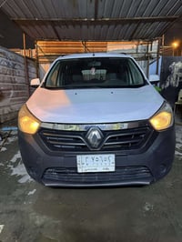 رينو لودجي • ٢٠١٤ • ٧ ركاب