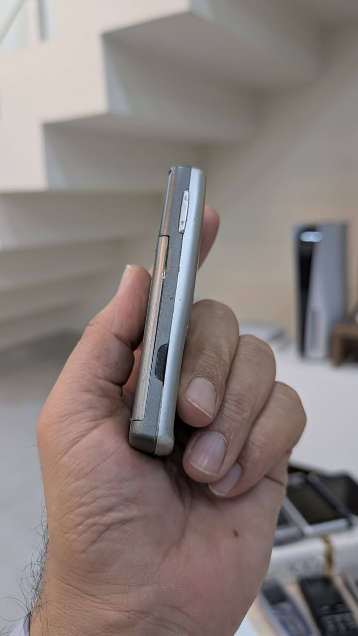 Samsung c100
متوفر 2 قطعة


**إذا كنت صاحب هذا الإعلان وتريد حذفه لأي سبب، رجاءا أرسل رسالة إلى الدعم الفني**