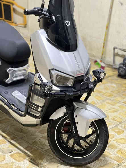 السلام عليكم دراجه شحن جداً نضيفه درع حمايه بصمتين تشغيل صار شهر من اخذته 1400 للبيع فقط محتاج فلوس سعر 1100 مكاني شعب 
***********
