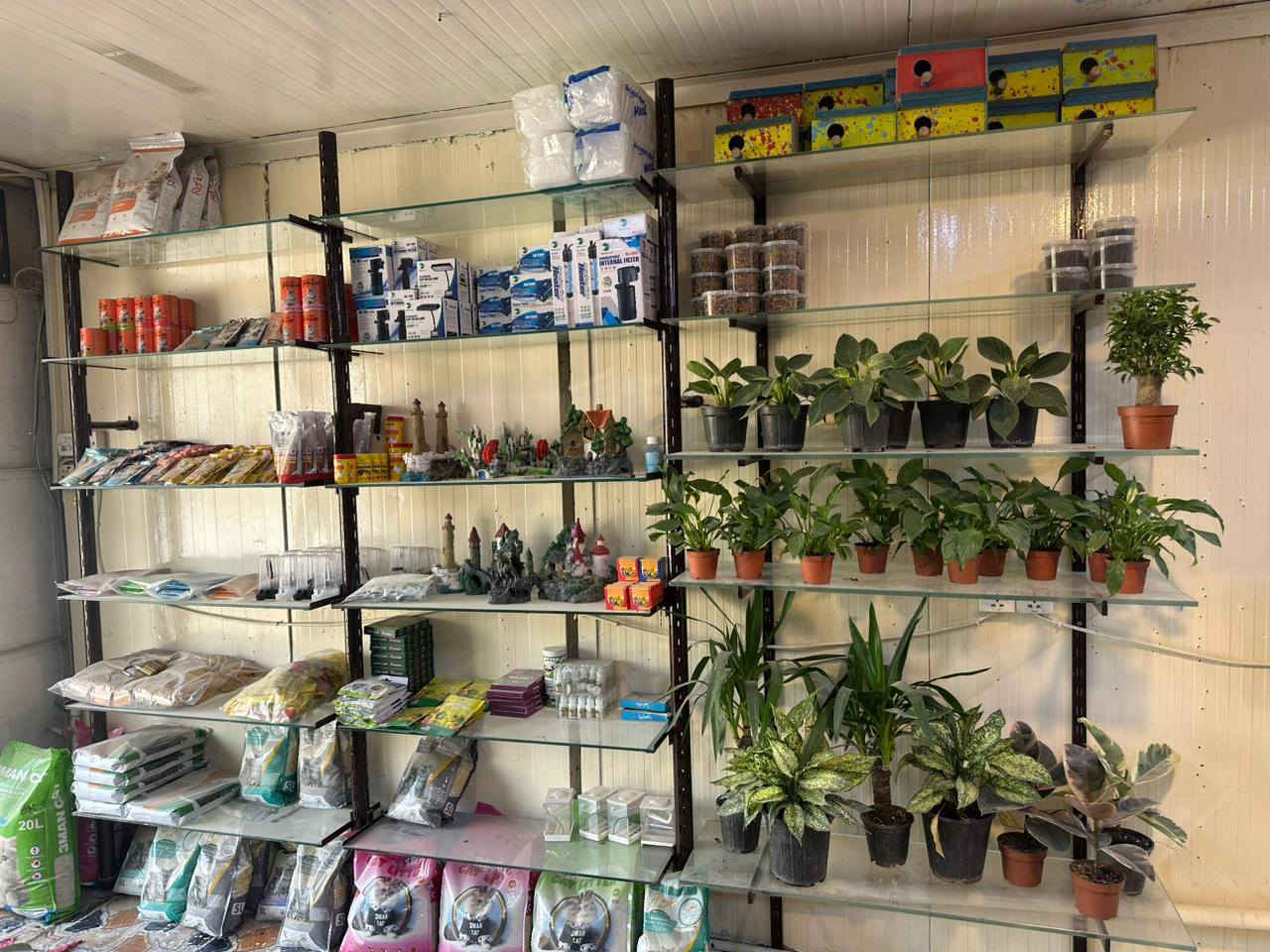 السلام عليكم رفوف جام  للبيع السعر مناسب ١٢٥ الف مكاني الدوره الميكانيك رقم ***********
