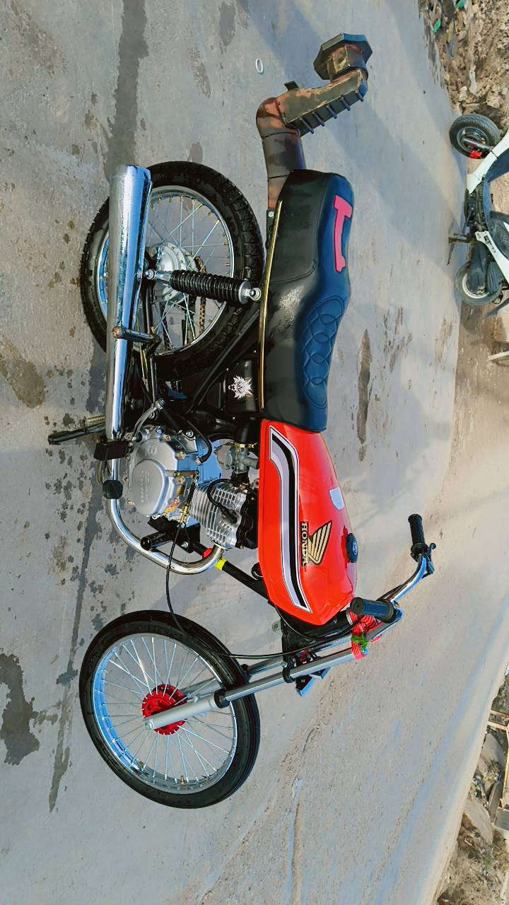 السلام عليكم دراجه نامه لبيع رقم  سنويه السعر خاص او الاتصال ع الرقم ***********
