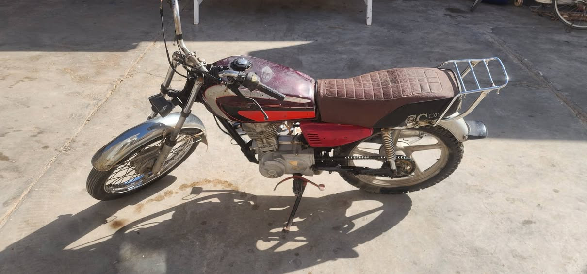 ماتور للبيع
نضيف مال شخل 
٤كير 
***********
سعر ١٥٠
