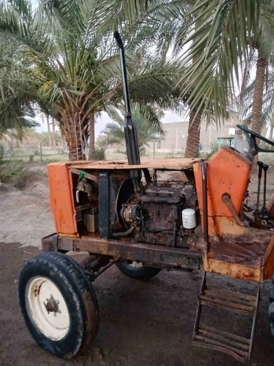 سلام عليكم
فيات للبيع ٧٨٠ موديل ٨٠ 

محرك مجفت جديد كير اكسل هيدروليك كهربائيات مكفوله السعر ٧وربع وبيه مجال 

***********
المكان بابل-حله  ورديه
