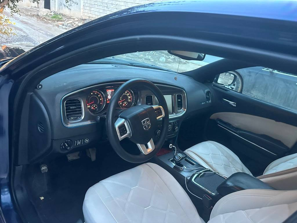 جارجر 2014
جاملغ وبونيد بيه 
سنويه وهزه جديده
تخم تاير جديد
*********** كركوك, العراق
