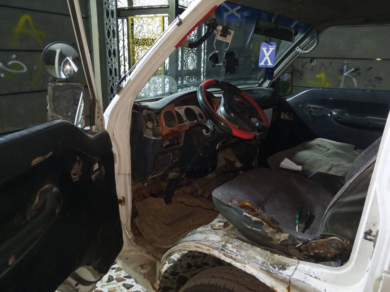 السلام عليكم هواندي 1998كير واكسن وتخم تاير وصدر وره وكدام عوزها دوشمه الصدر بس وعوزها جنطه والمكينه بيها اسمن خيط بخار + تاخذ رقم مصطره بس الشراي تاخذها صفر السعر 60 العنوان الانبار الرمادي الاستفسار ***********
