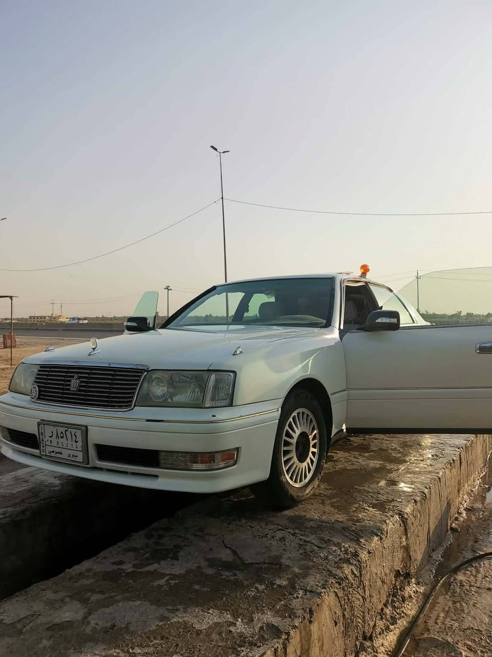 السلام عليكم راس الثور للبيع ابيض صدفي حلوه السياره  فتحه كشنات كهربائيات  امداو  ثاني يوم كصت قماره فقط  مكينه فيشتين حداديه بل جيس تبريد ثلج سنويه سنت ٢٨ يله تصقط السعر ٨٦ او بيها مجال قليل العنوان نجف كوفه قرب معمل الببسي رقم التلفون *********** ملاحضه اني مكلف بل نشر اتصل عله الرقم
