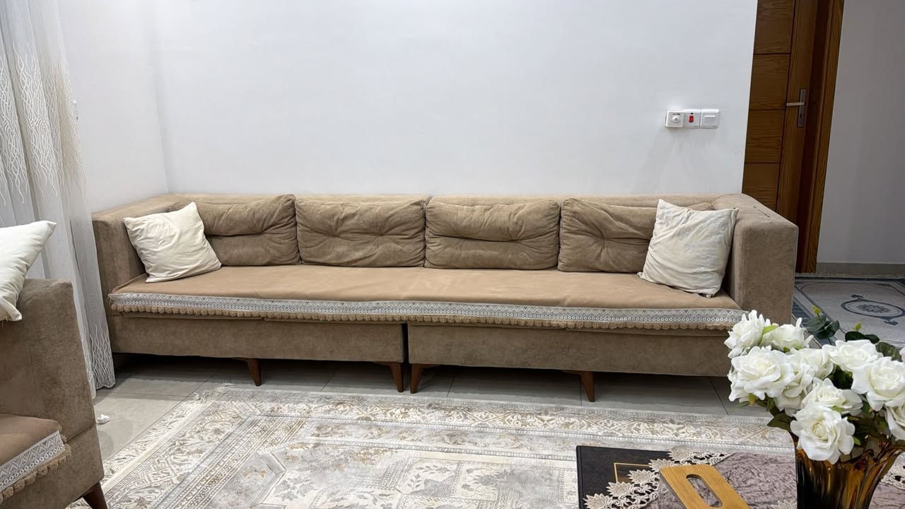 سلام عليكم اخواني ديوان للبيع سعر الشراء 1,500 سعر البيع ب 750  العنوان الدوره شارع ابو طياره  ***********
