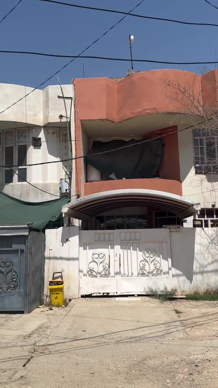 🏡 للبيع – منزل سكني بموقع هادئ ومناسب للعوائل
منزل طابقين

المنزل مناسب للسكن العائلي وقريب من الخدمات الأساسية.
 الموقع: (خلف كراج البحيرة) 
المساحة: (110)
 السعر خاص

للاستفسار والمعاينة يرجى التواصل على:
📞 (‭0770 551 7436‬)
فرصة جيدة للسكن أو الاستثمار، والبيع لأصحاب الجدية فقط.
