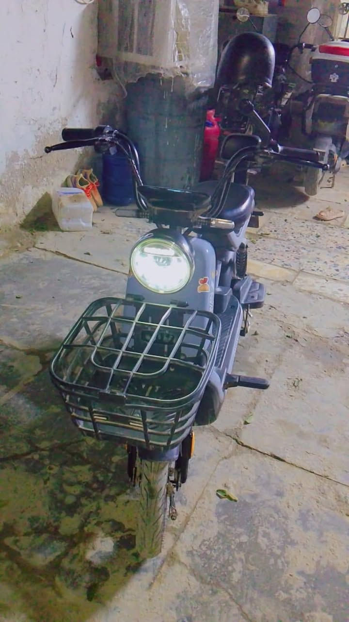 دراجه شحن حجم 14 سوجين بيها علوان بغداد الشعله السعر 350 وبيها مجال  الرقم  ***********
