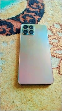 هونر X8 • ذاكرة ١٢٨ • رام ٨