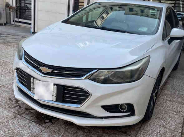 السلام عليكم 
للبيع شوفرليت كروز 2017LT
وارد امريكي حادثهه جاملغ الامامي عكس السايق وشويه من الباب ايرباك درگه فقط السياره حلوه نضيفه نفس الصور 
السياره بأسمي 
داخل السياره لونين جلد 
حلوه السياره مال جني 
السعر ١٠٥ ورقه وبيهه مجال بسيط  للشراي 
الشراي يتصل على رقمي *********** بغداد
