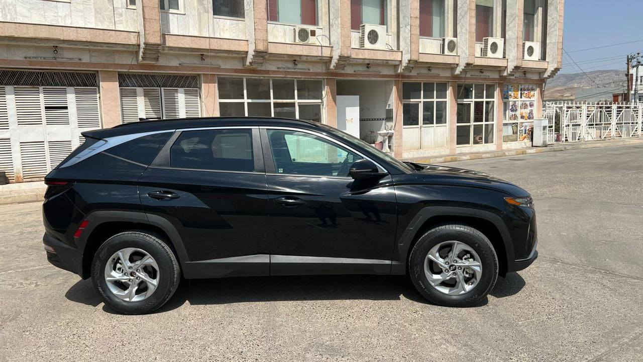 السلام عليكم توسان للبيع سياره جديده الضرر موضح بالصوره ولباقي مكفول فول مواصفات عده الفتحه موديل 23 اي استفسار هذا رقمي*********** السعر 195
