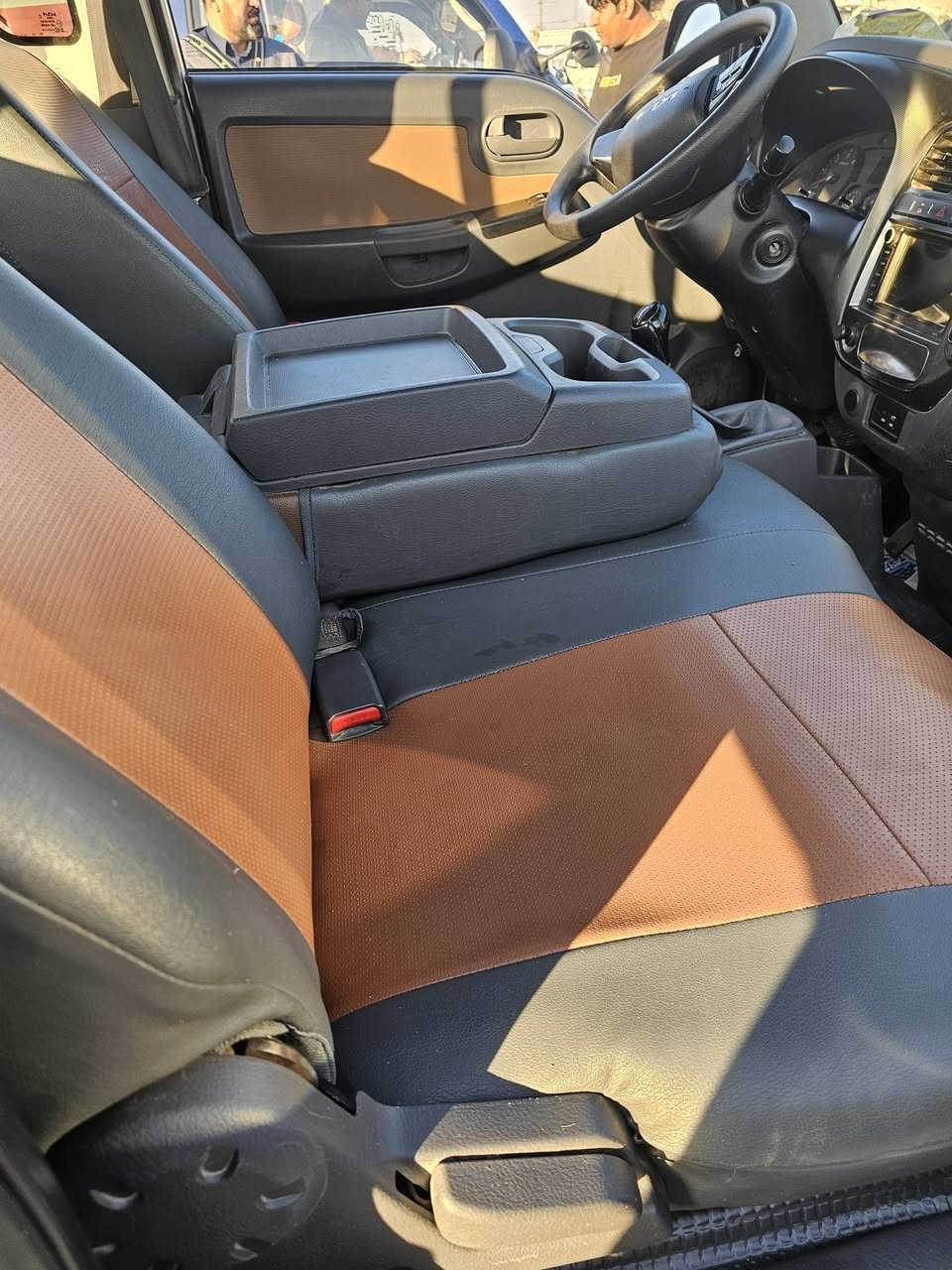 سلام عليكم كيه بنكو موديل 2022 مكينه الفين وسبعميه مكفوله بس الباب العبري مبدل فغط ولباغي كفاله رقم سياره بغداد بسمي جناي عنوان بغداد المعامل سعر 147 وبيه مجال  رقم الهاتف  ***********
