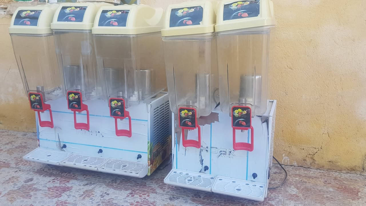 شياشي براد للبيع نظيفات كلش مستعملات قليل الاستفسار المراسله واتساب او الاتصال على ***********
